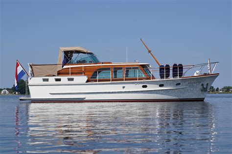 van lent yacht history.